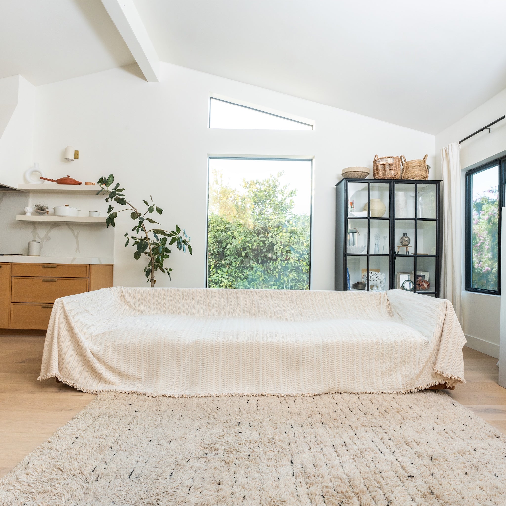 Magic Sofa Blanket - Lena Herring